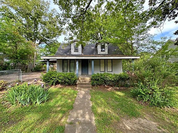 4th image of 1424 N Central Ave