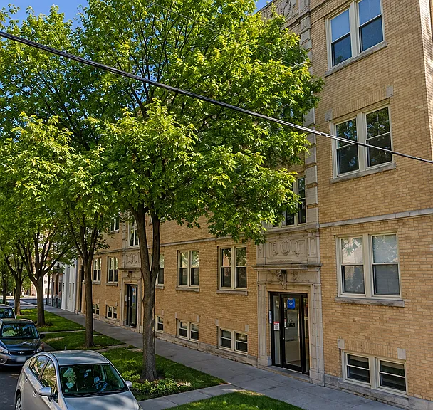 4009 W Wellington Ave #3 — Photo 1