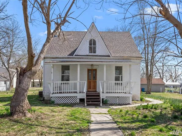 407 N Humboldt St, Marine, IL 62061