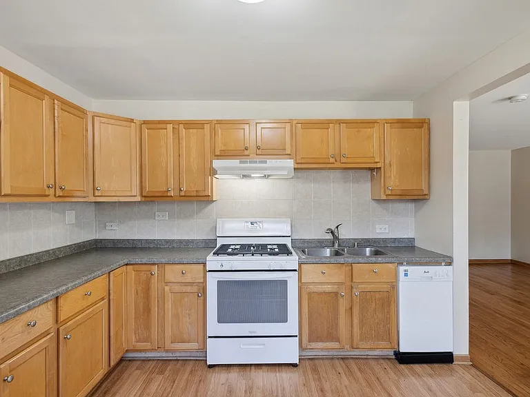 3228 Washington St — Photo 121
