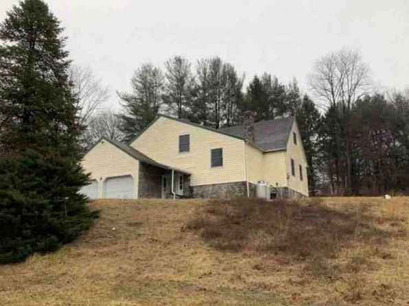 14 Apache Ln, Willow Street, PA 17584