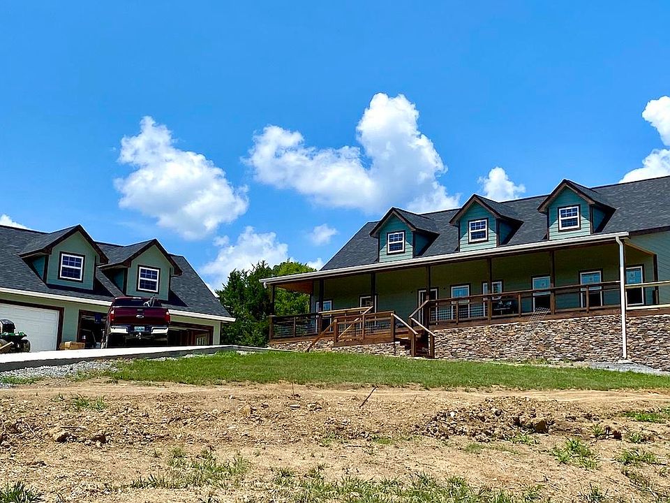 1st image of 779 Waterside Dr