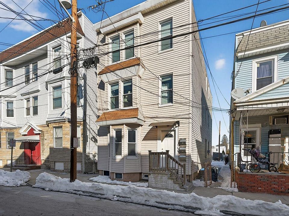 1st image of 229 Patterson St #904