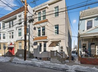 229 Patterson St #904, Harrison, NJ 07029