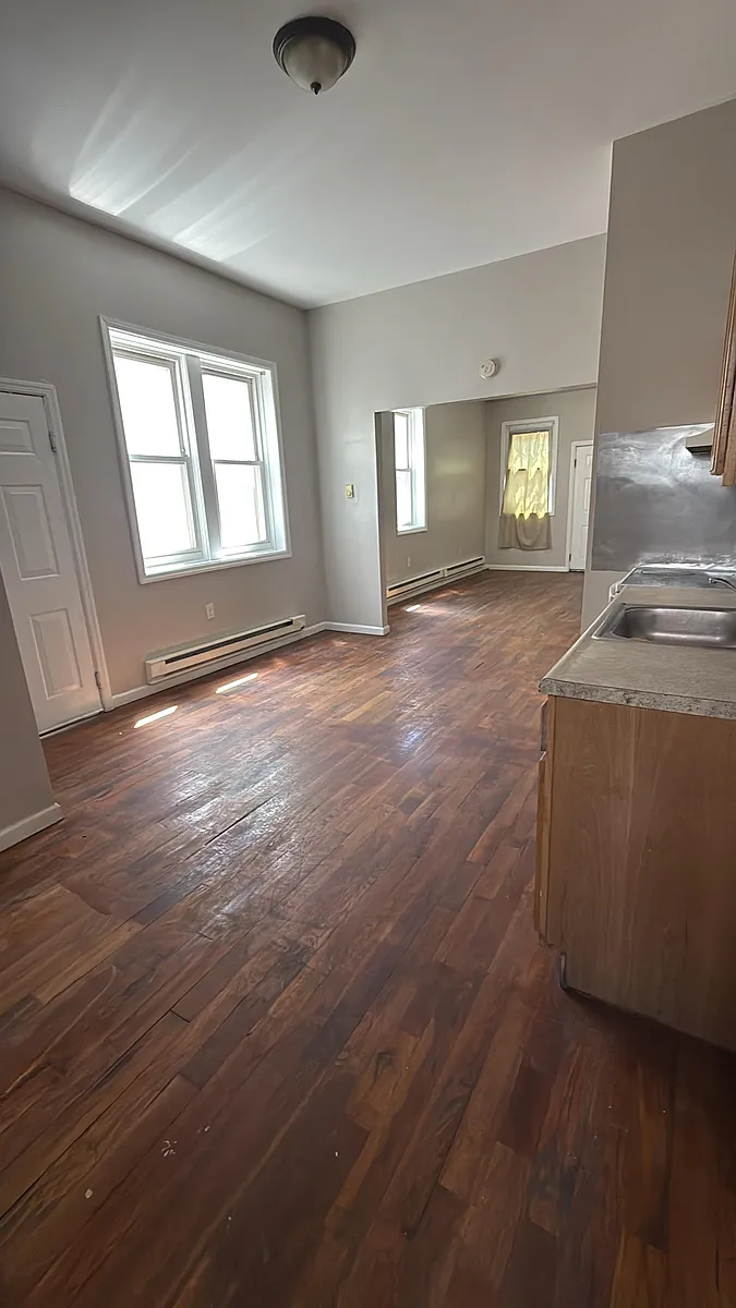 Building Photo - 57 E Runyon St #A