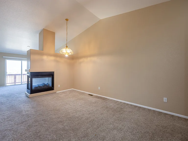 608 Bosque Vista Point — Photo 3