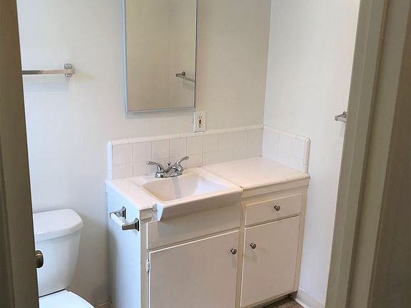 4th image of 3518 Preble Ave