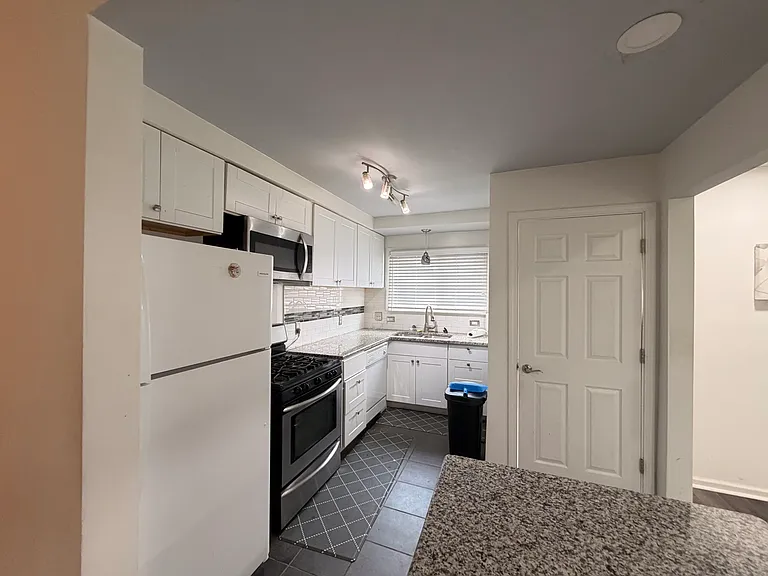 28622 Leona St — Photo 9