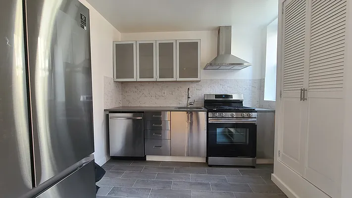 Rented by Matthew Gros-Werter, LREB  | media 22