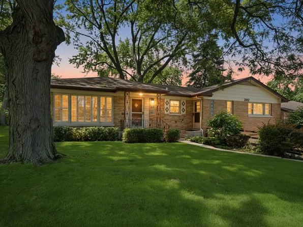 2912 Old Glenview Rd, Wilmette, IL 60091