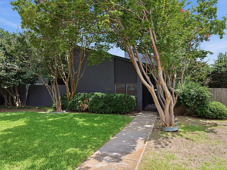 9410 Moss Farm Ln — Photo 25