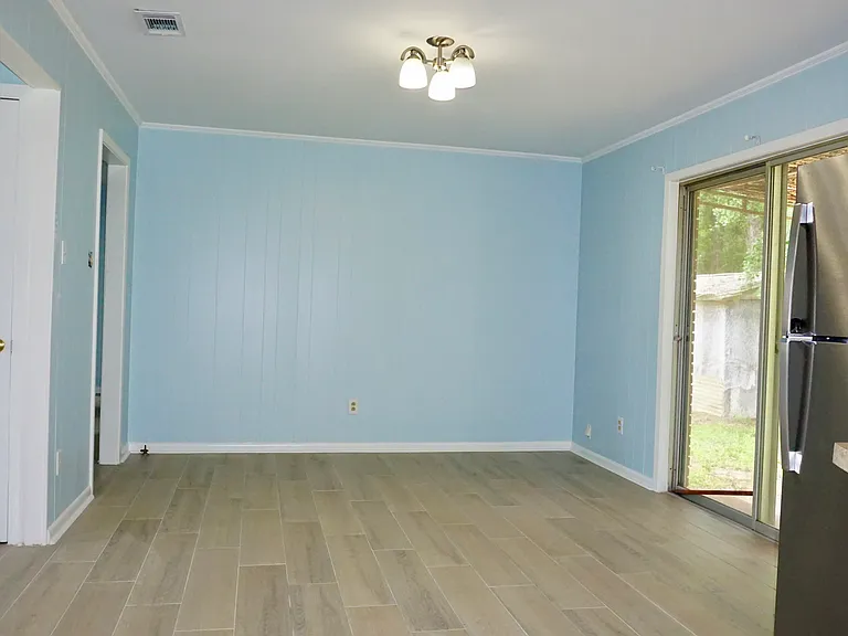 852 Hoyt Rd — Photo 11