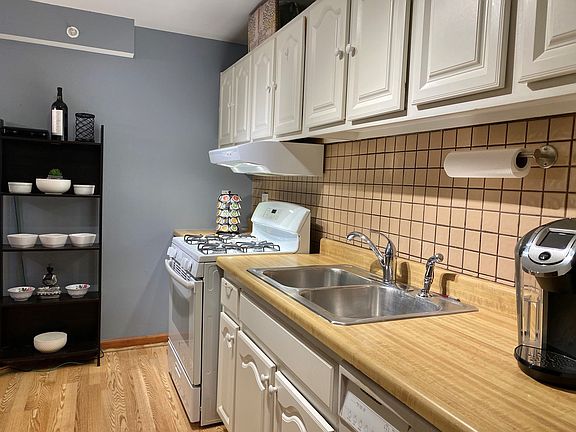 3rd image of 876 Cider Ln #13302