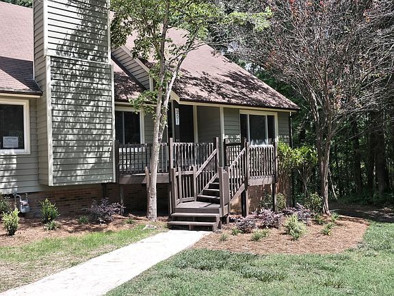 2nd image of 201 Woodleigh Dr