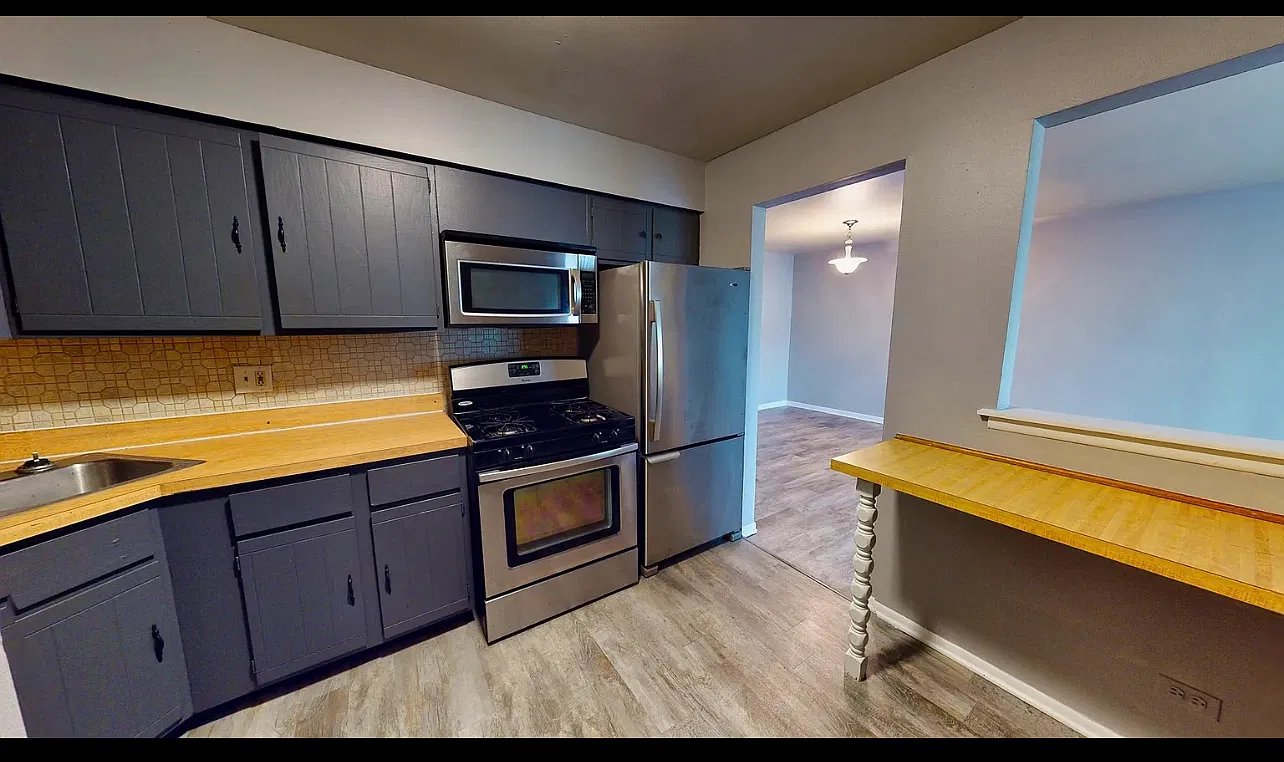 2 bed, 1.5 bath, 900 sqft, $1,800 — Photo 4