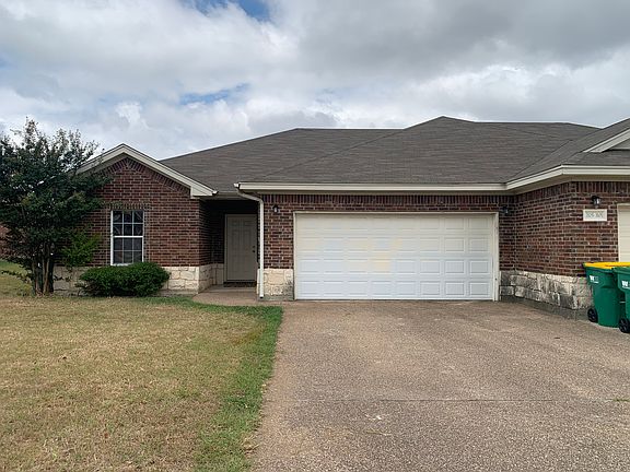 2nd image of 3105 Buckskin Ln