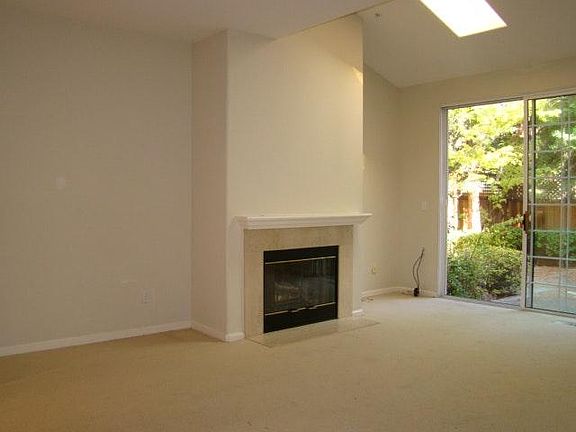 2nd image of 4173 El Camino Real APT 2