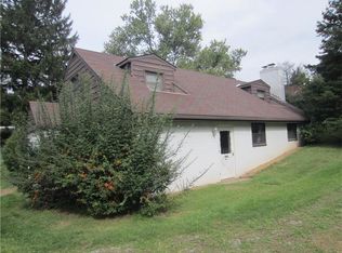 415 Center Rd, Monroeville, PA 15146