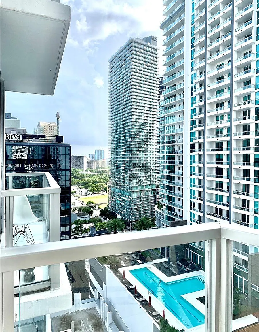 1060 Brickell Condo — Photo 2