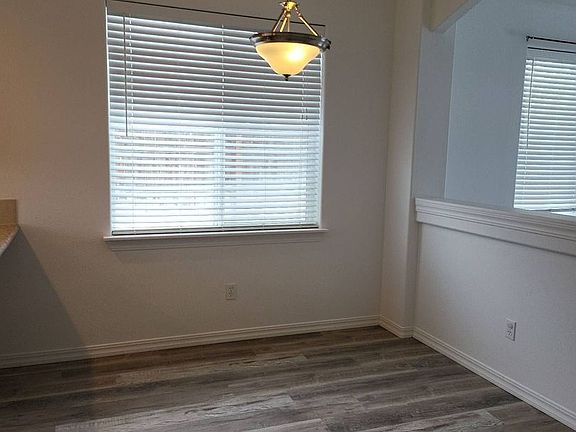 3rd image of 506 N Florida Dr