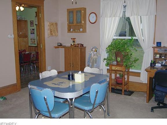 4th image of 146 W Main St