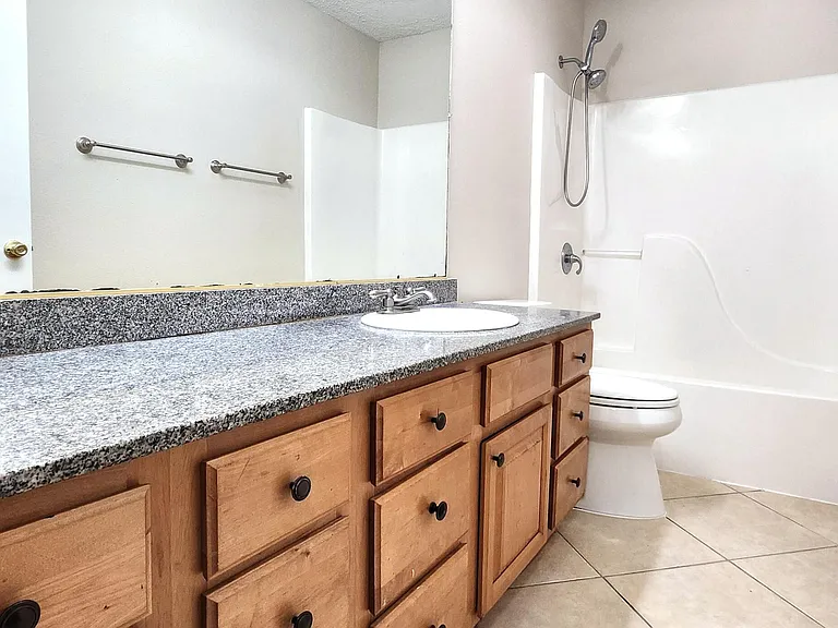 6808 Red Bud Ln — Photo 14