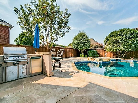 2nd image of 4009 Brewer Dr