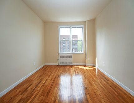 4th image of 13955 35th Ave APT 4E