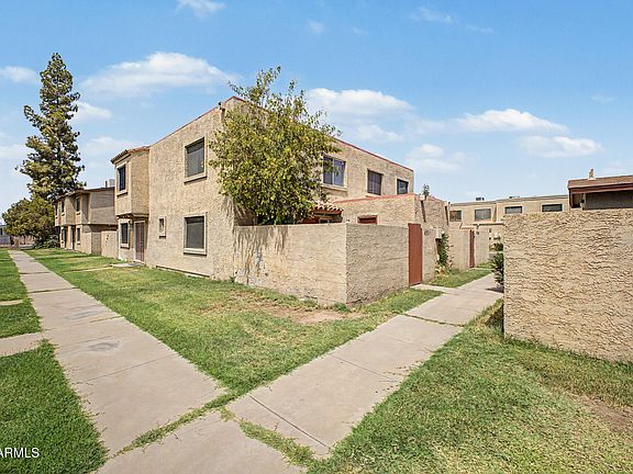 2nd image of 4051 W READE Avenue