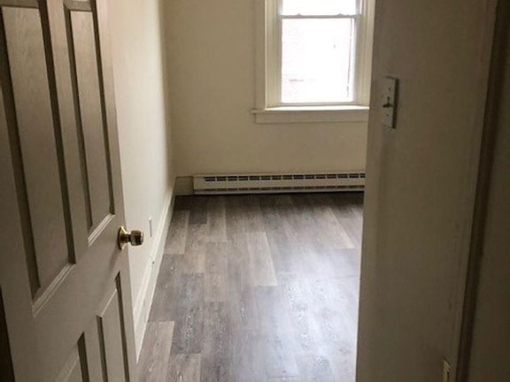 4th image of 218 W Market St #6