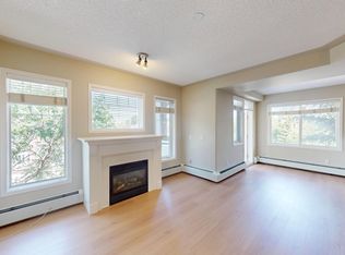 2416 Erlton St SW #305, Calgary, AB T2S3B7