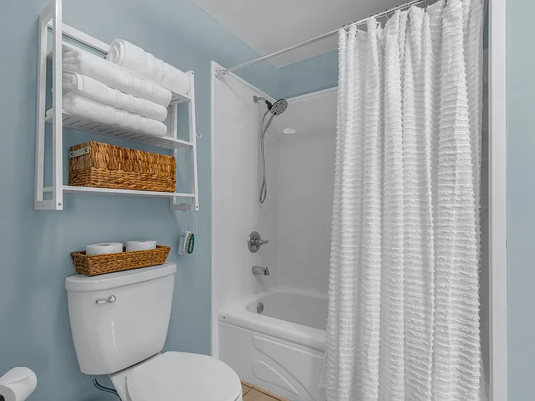 2705B Havens Dr — Photo 8