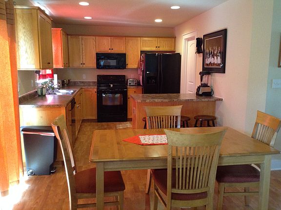 2nd image of 609 N O St
