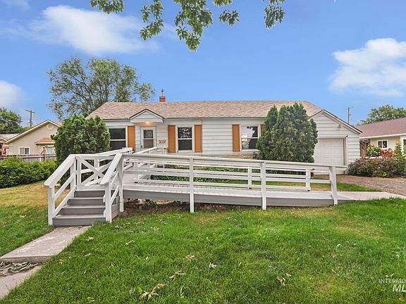 3rd image of 356 E Avenue B