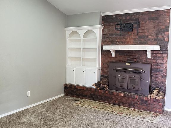 4th image of 9601 S Winston Way