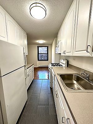 1st image of 1749 2nd Ave #16J