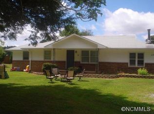 578 Stepp Mill Rd, Hendersonville, NC 28792