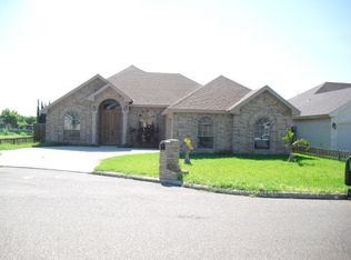 932 12th St, Alamo, TX 78516