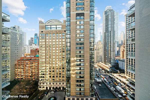 Rented by City Sense Realty | media 12