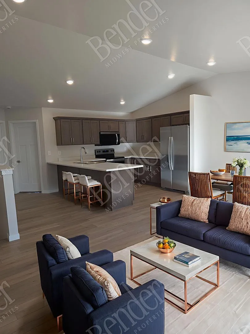 Windmill Flats Townhomes - Up to 3 Months Free! — Photo 4
