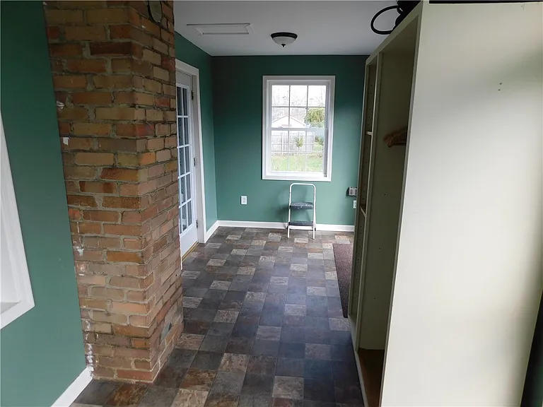 321 N Main St — Photo 19