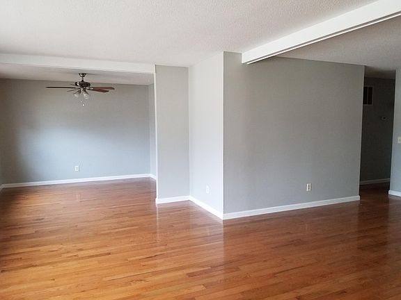 5th image of 4918 Waringford Dr