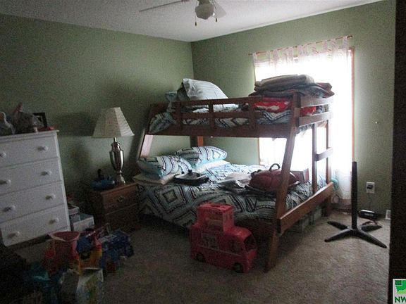 3rd image of 3907 Lake Park