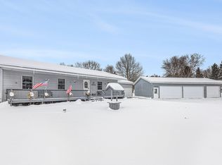4935 W Deren Rd, Ludington, MI 49431