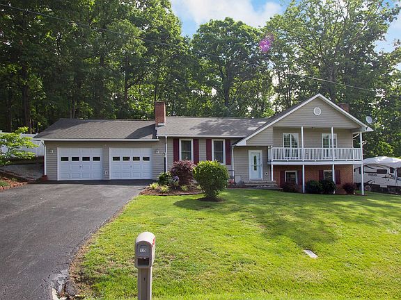 2nd image of 135 Woodland Dr