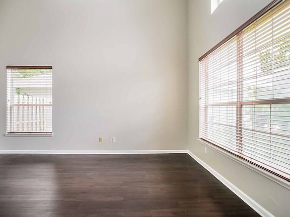5th image of 2183 S Cranbrook Ave