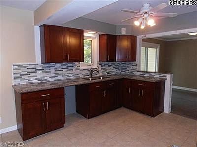 3rd image of 725 Cheriton Dr