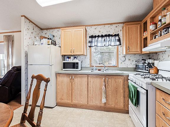 5th image of 615 N Nobleboro Road