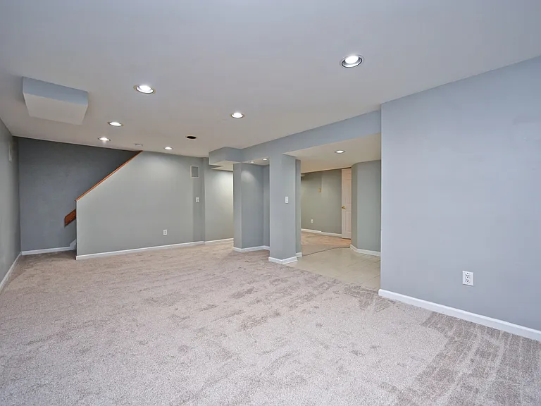 7777 Kugler Mill Rd — Photo 40
