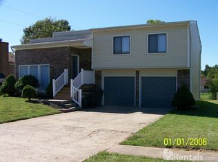 2904 Velden Dr, Louisville, KY 40220